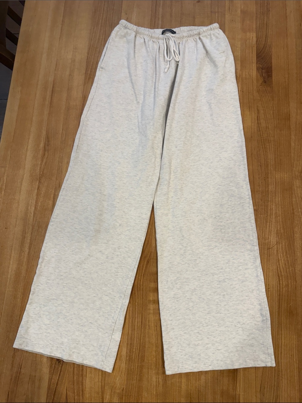 Brandy Melville Wide-Leg Drawstring Sweatpants - Light Heather - pockets!